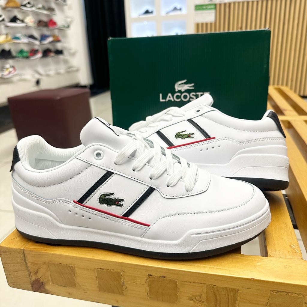 Lacoste Sneakers