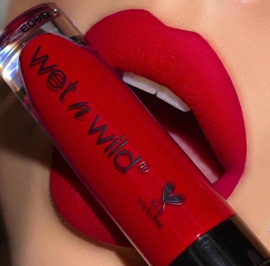 Wet n Wild Megalast Liquid Catsuit Lipstick Missy and Fierce